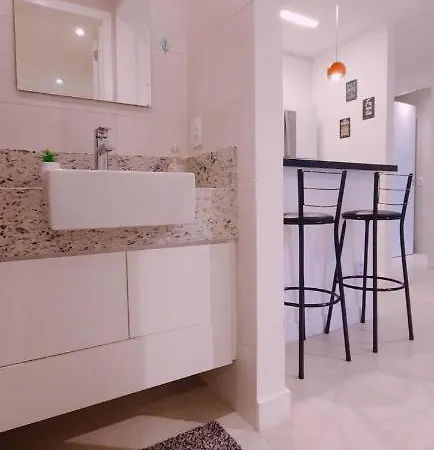 Aconchegante Apartamento Praia do Forte: Estadia Econômica no Centro Cabo Frio Exterior photo