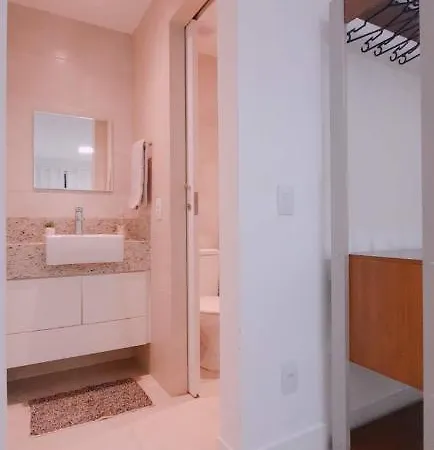 Aconchegante Apartamento Praia do Forte: Estadia Econômica no Centro Cabo Frio Exterior photo